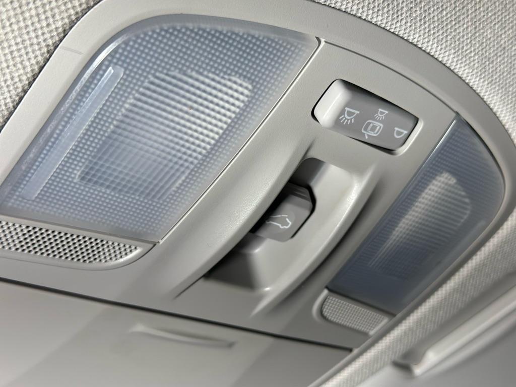 Hyundai Elantra Value Edition 6A 2018