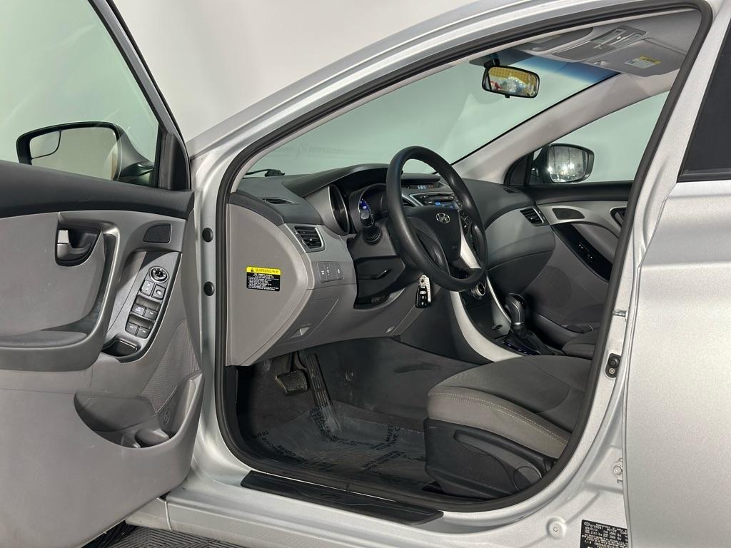 Hyundai Elantra GLS M/T 2014