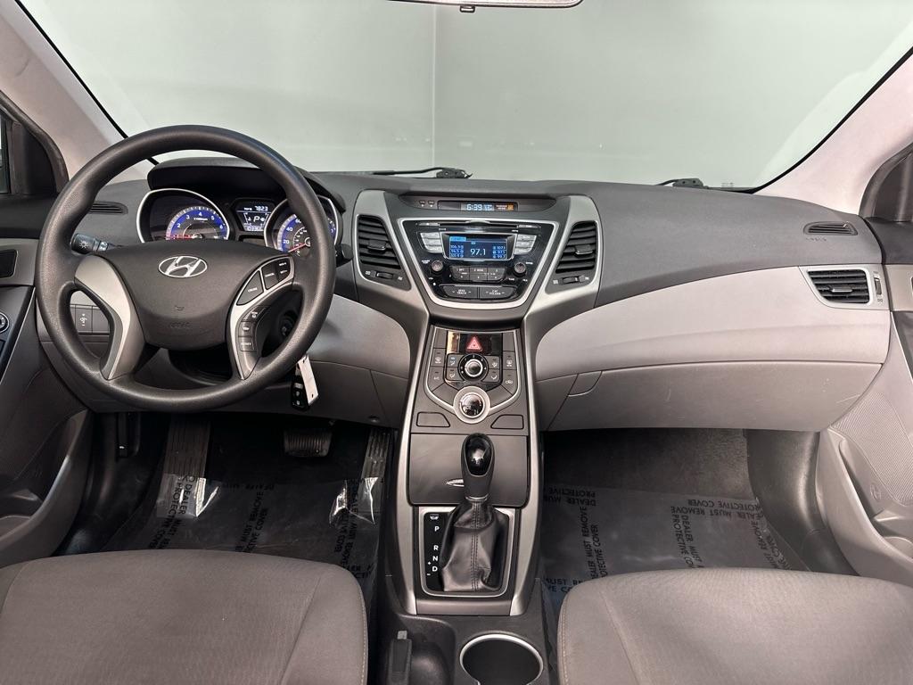 Hyundai Elantra GLS M/T 2014