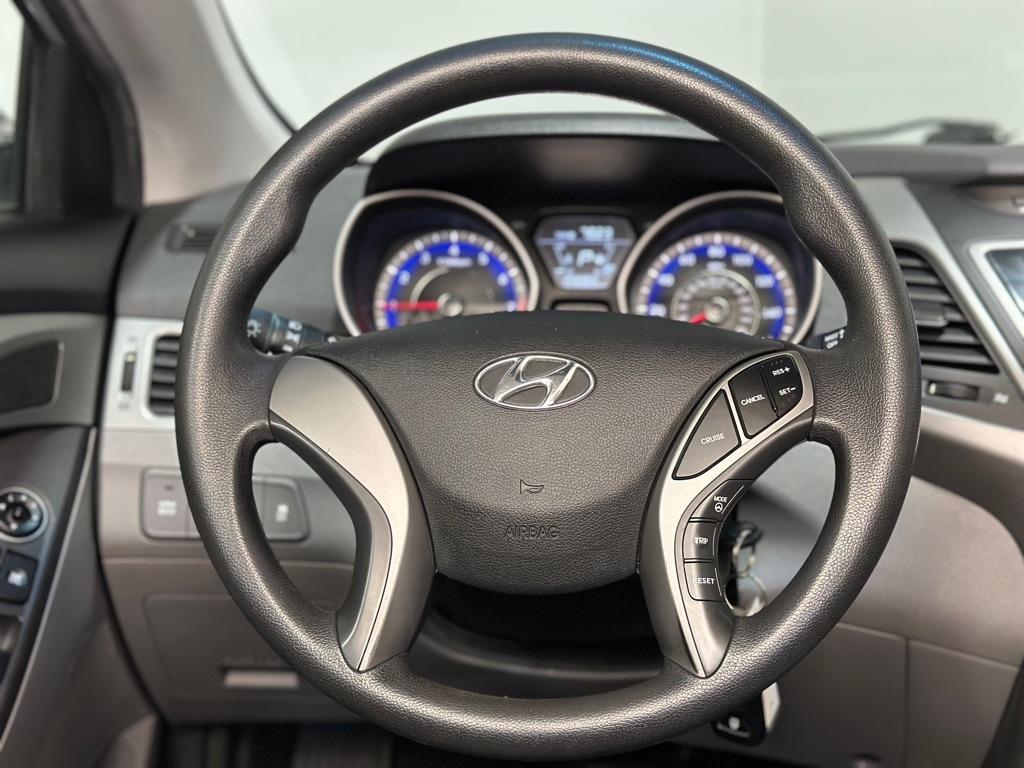 Hyundai Elantra GLS M/T 2014