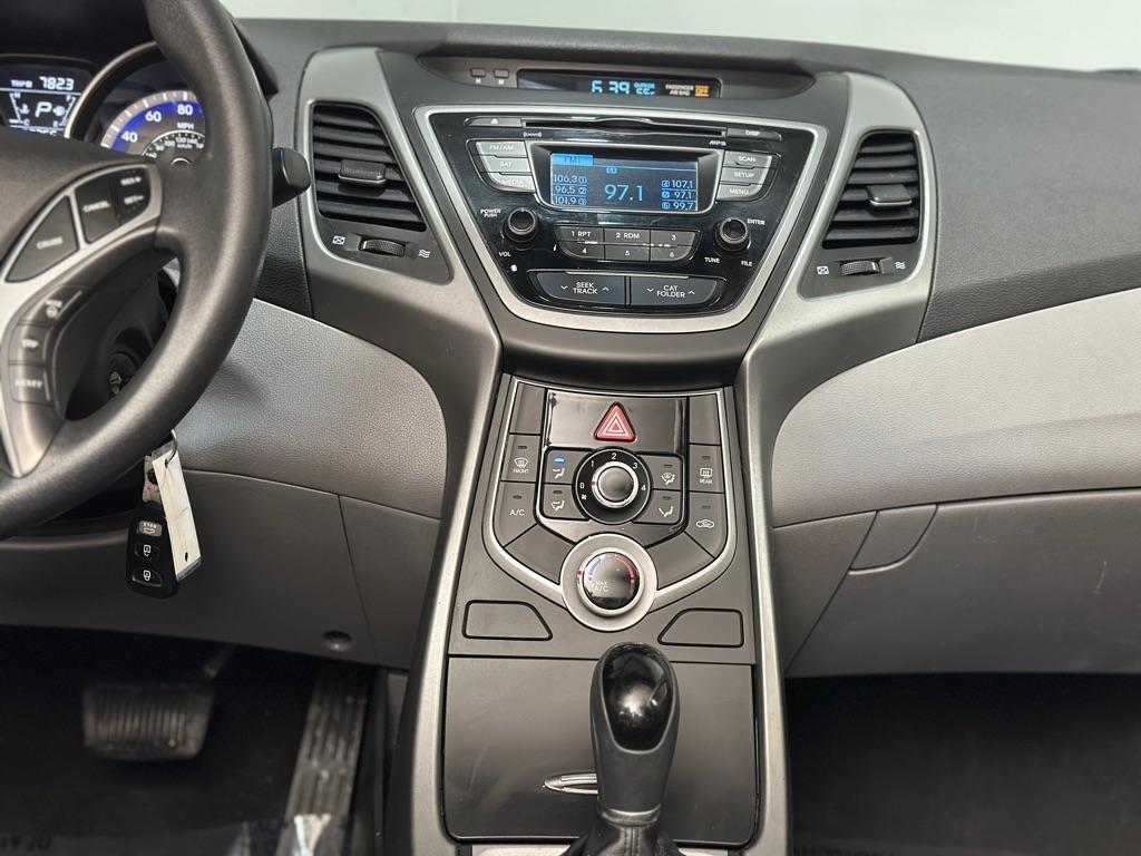 Hyundai Elantra GLS M/T 2014