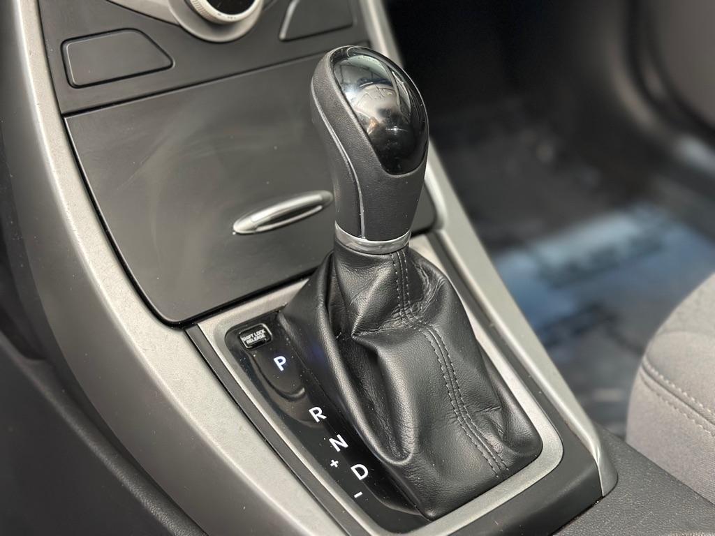 Hyundai Elantra GLS M/T 2014