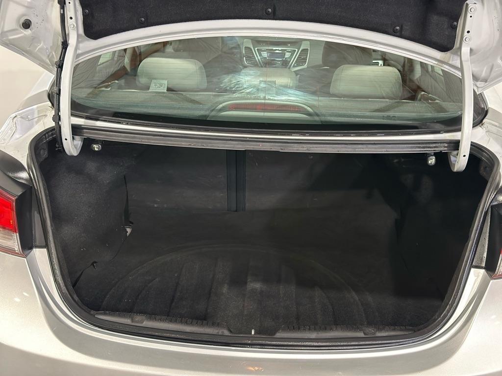 Hyundai Elantra GLS M/T 2014