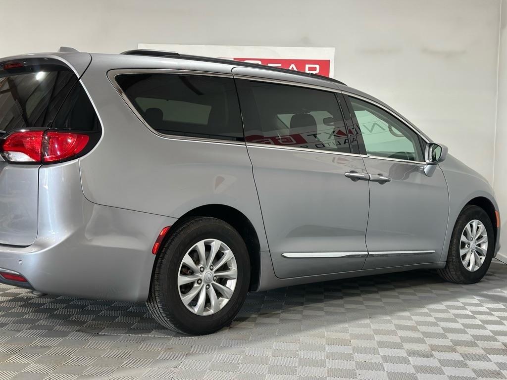 Chrysler Pacifica Touring-L 2017