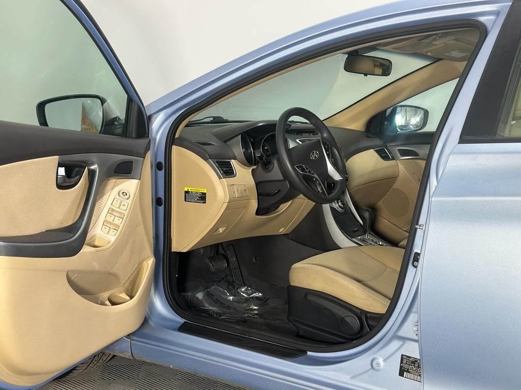 Hyundai Elantra GLS A/T 2012