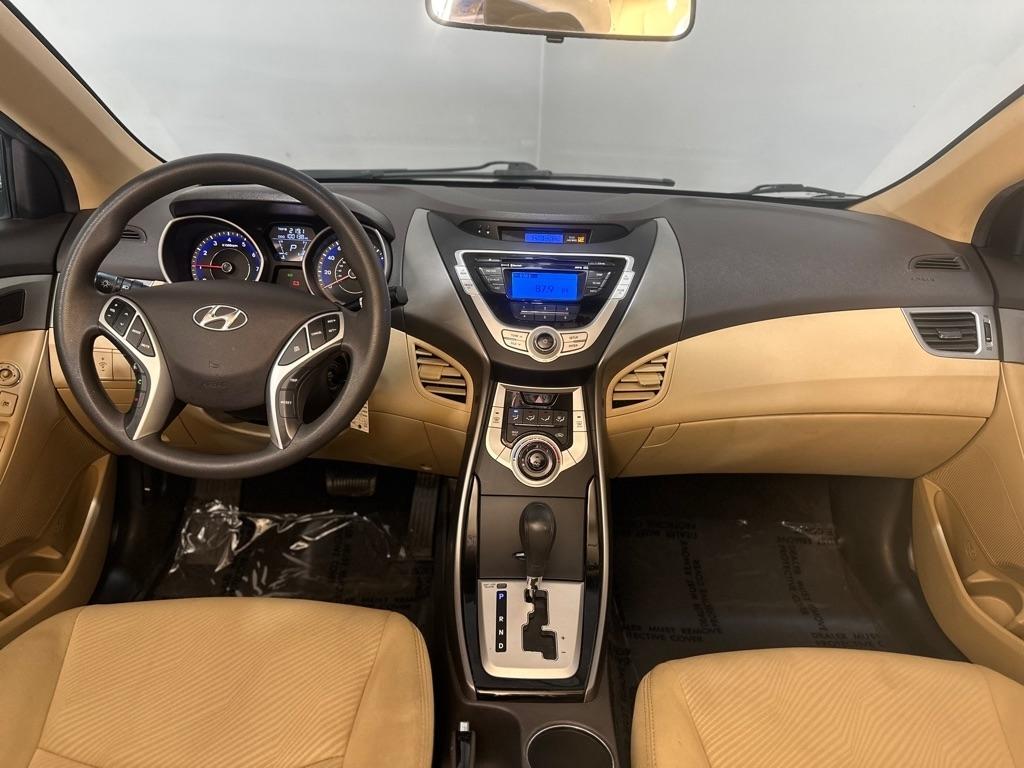 Hyundai Elantra GLS A/T 2012