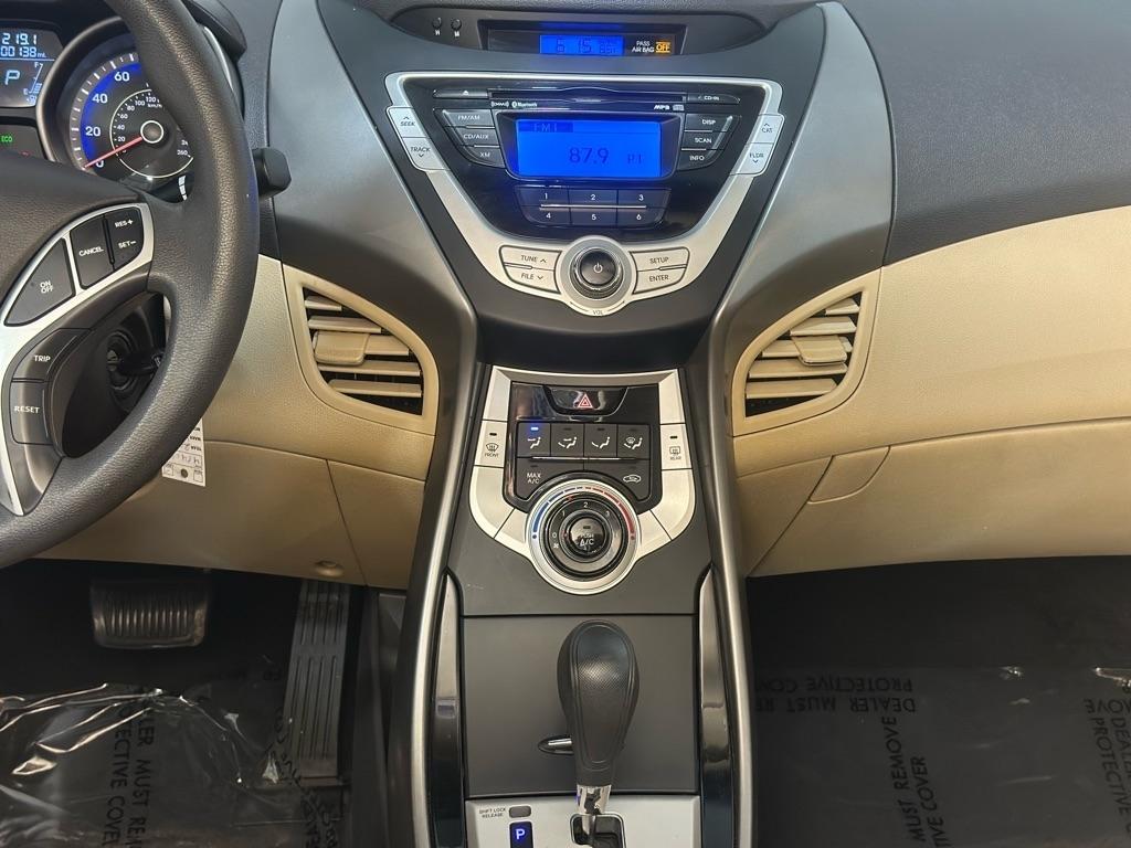 Hyundai Elantra GLS A/T 2012