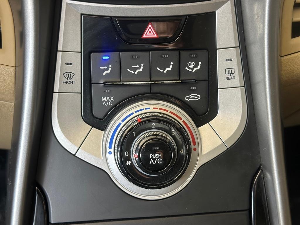 Hyundai Elantra GLS A/T 2012