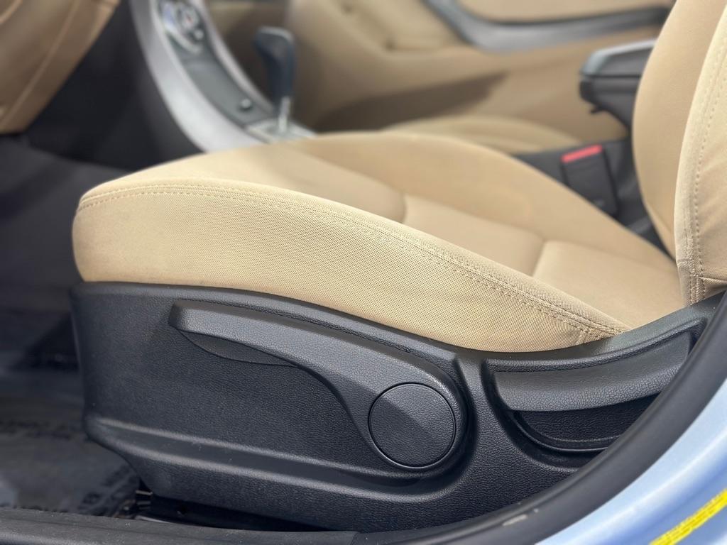Hyundai Elantra GLS A/T 2012