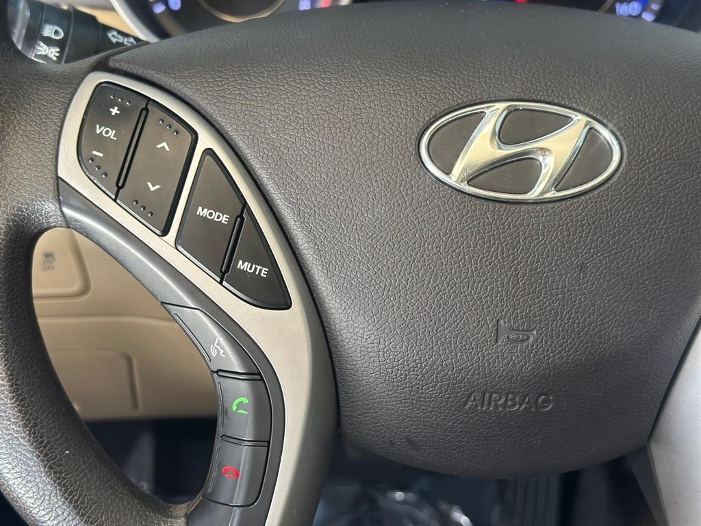 Hyundai Elantra GLS A/T 2012