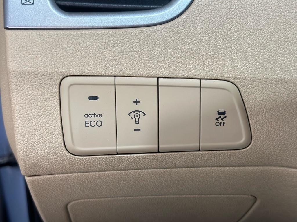 Hyundai Elantra GLS A/T 2012
