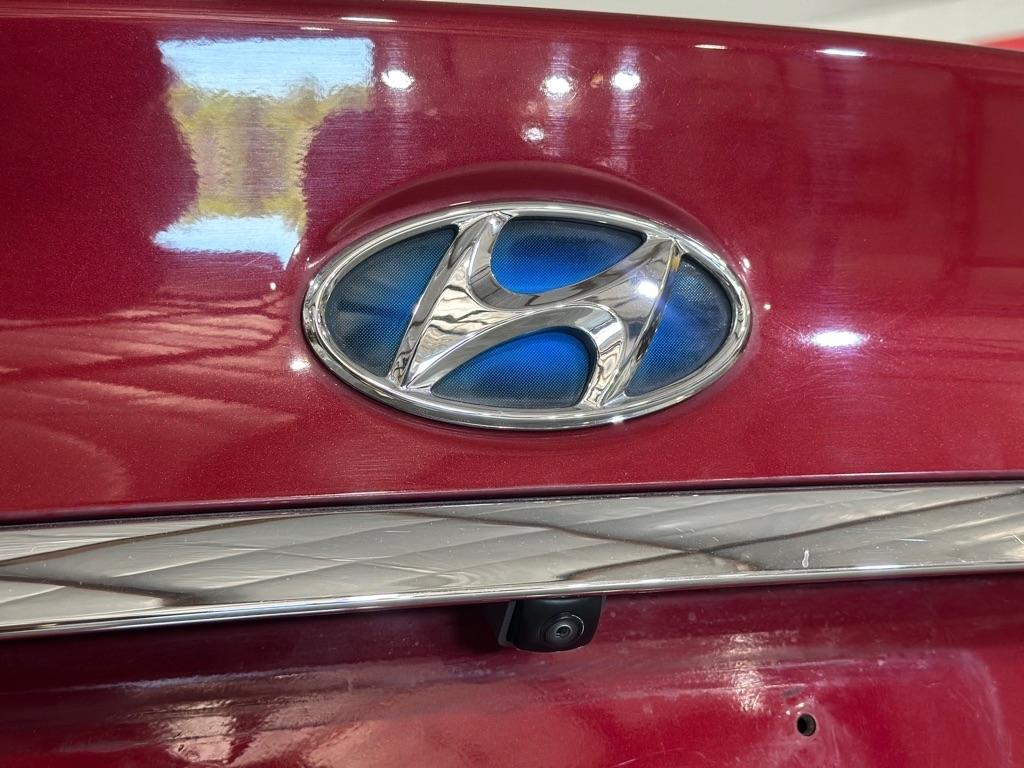 Hyundai Sonata Hybrid Sedan 2015
