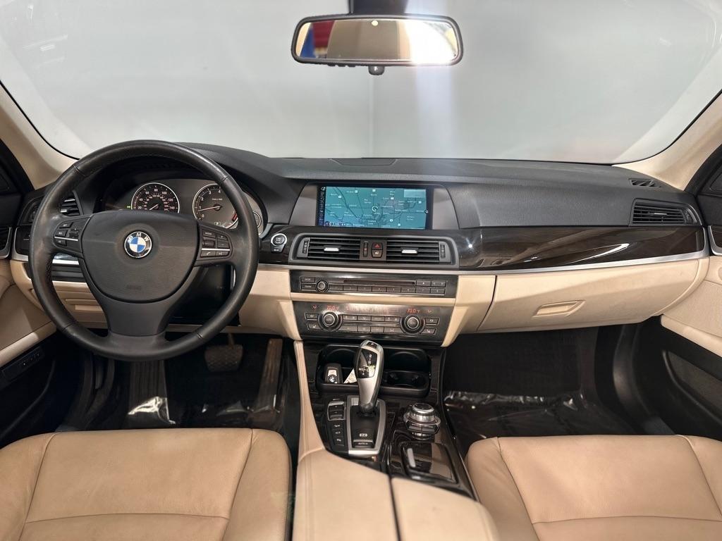 BMW 5-Series 528i xDrive 2013