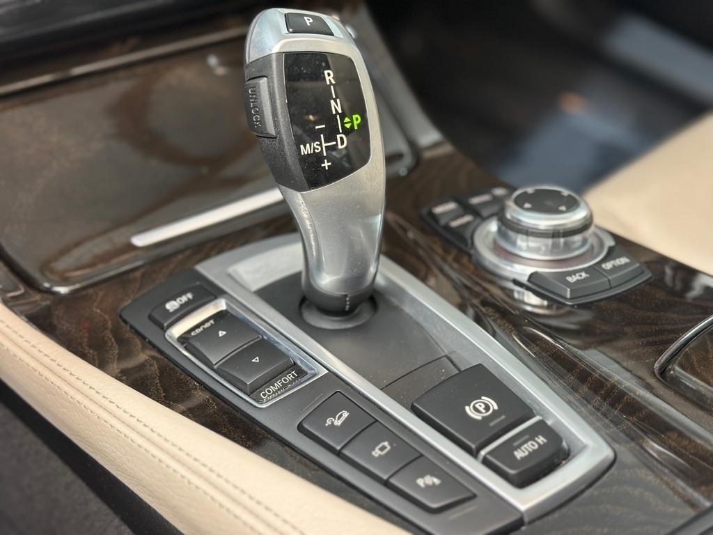 BMW 5-Series 528i xDrive 2013