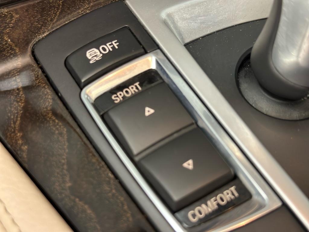 BMW 5-Series 528i xDrive 2013