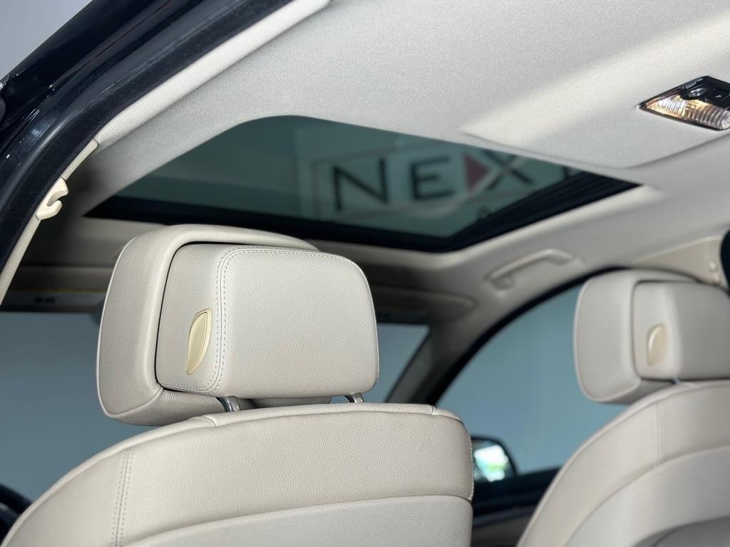 BMW 5-Series 528i xDrive 2013