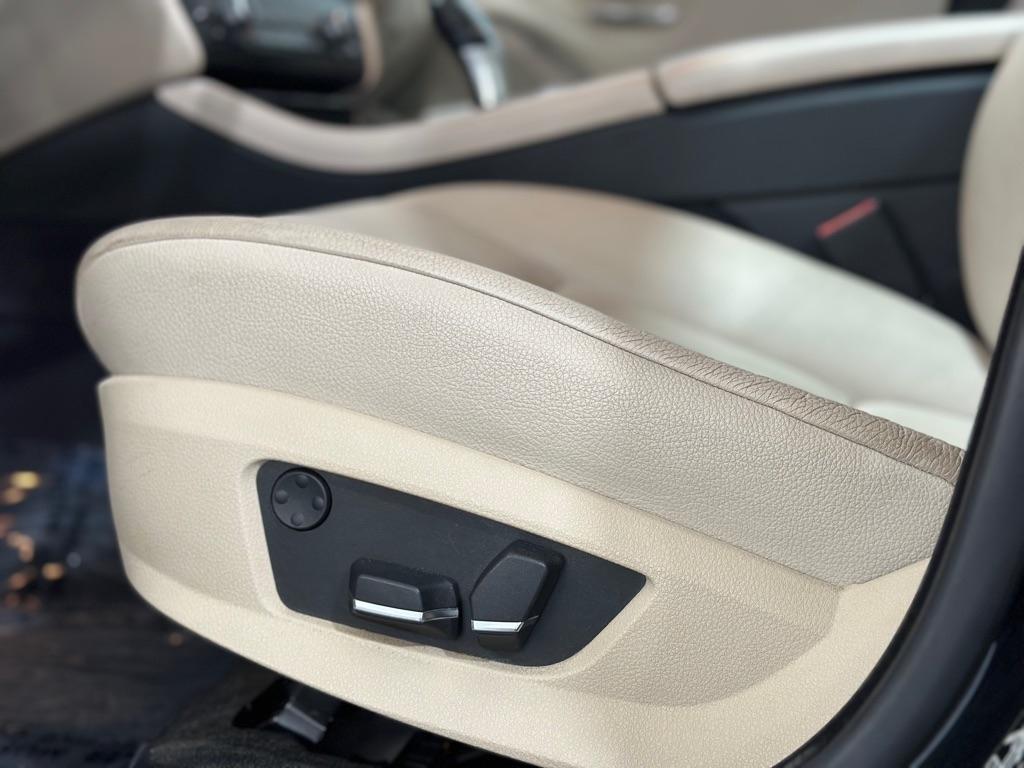 BMW 5-Series 528i xDrive 2013