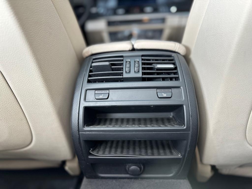 BMW 5-Series 528i xDrive 2013