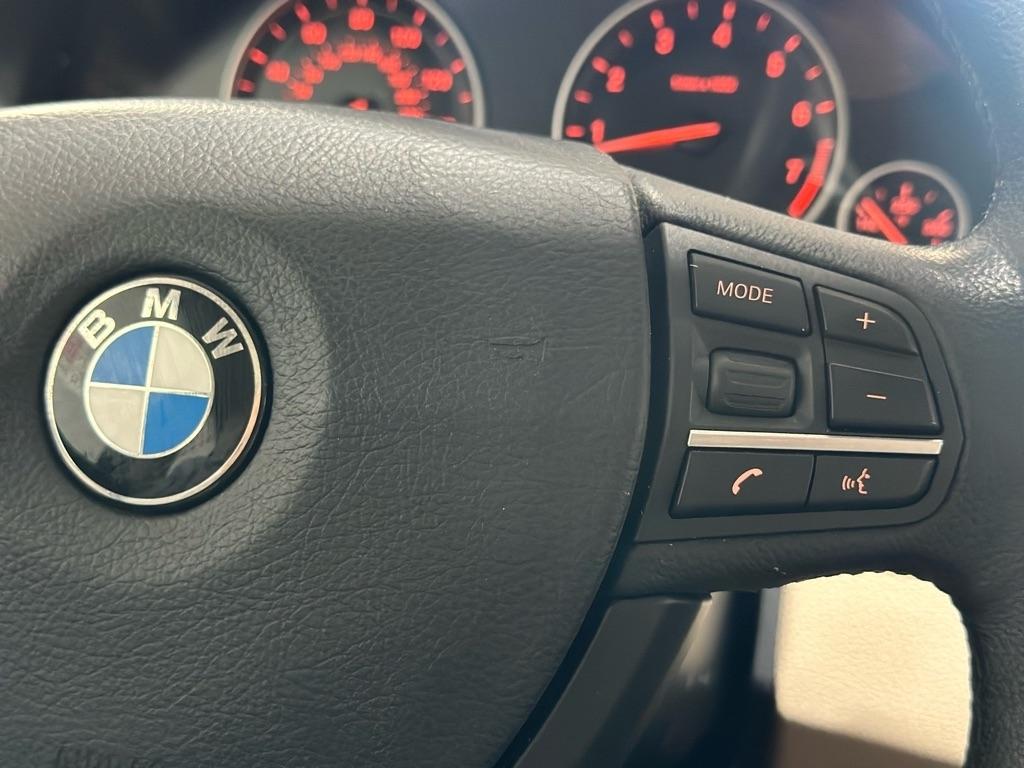BMW 5-Series 528i xDrive 2013