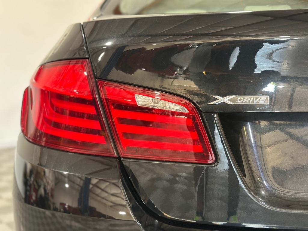 BMW 5-Series 528i xDrive 2013
