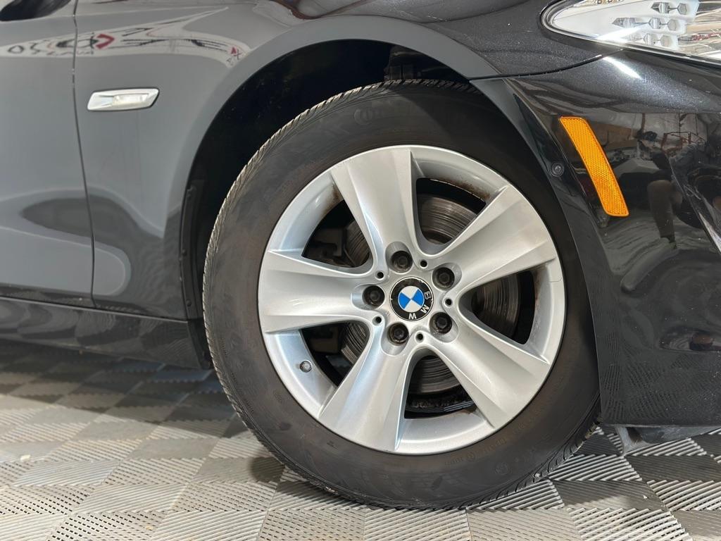 BMW 5-Series 528i xDrive 2013