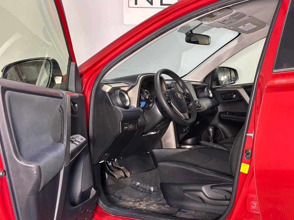 Toyota RAV4 LE AWD 2014