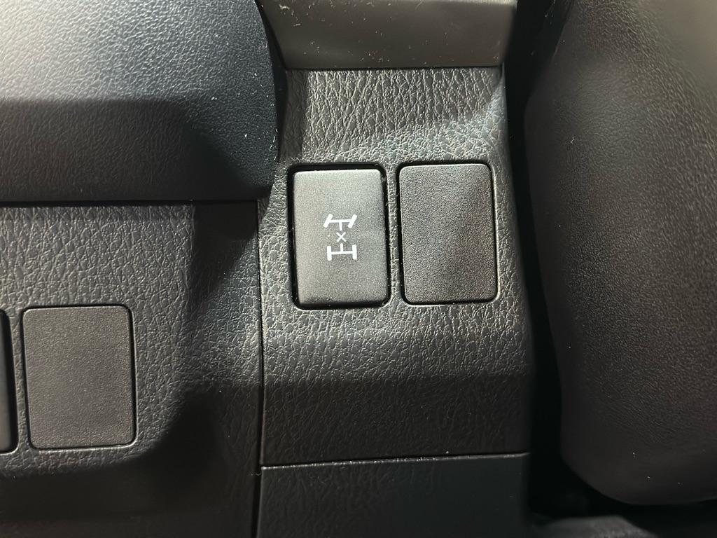 Toyota RAV4 LE AWD 2014