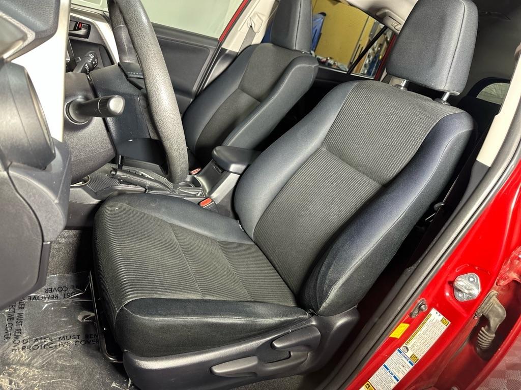 Toyota RAV4 LE AWD 2014