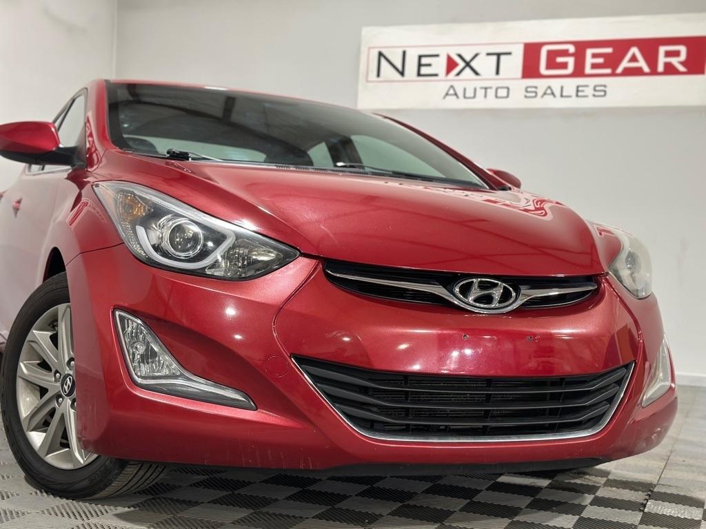 Hyundai Elantra SE 6AT 2015