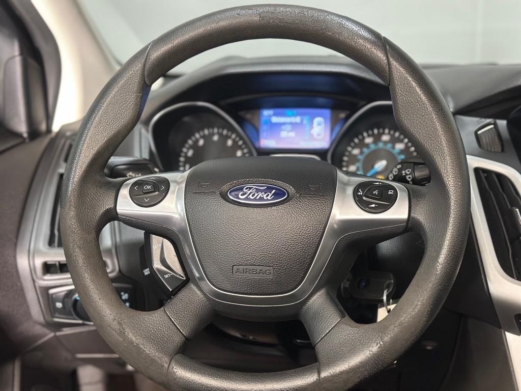 Ford Focus SE Hatch 2014
