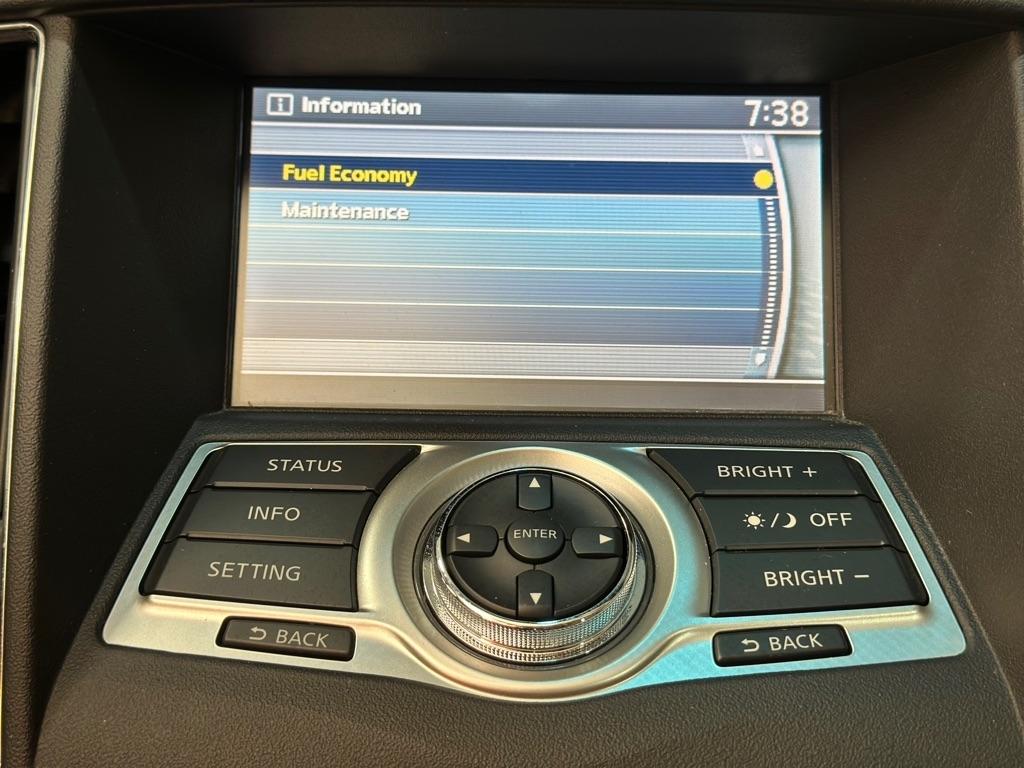 Nissan Maxima S 2011