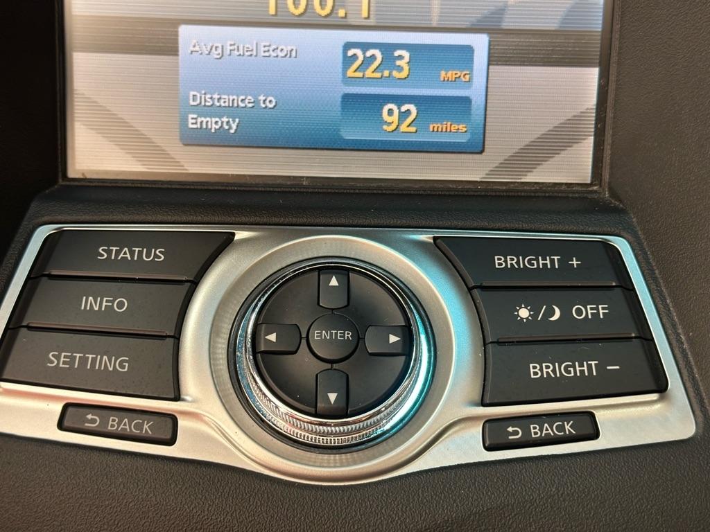 Nissan Maxima S 2011