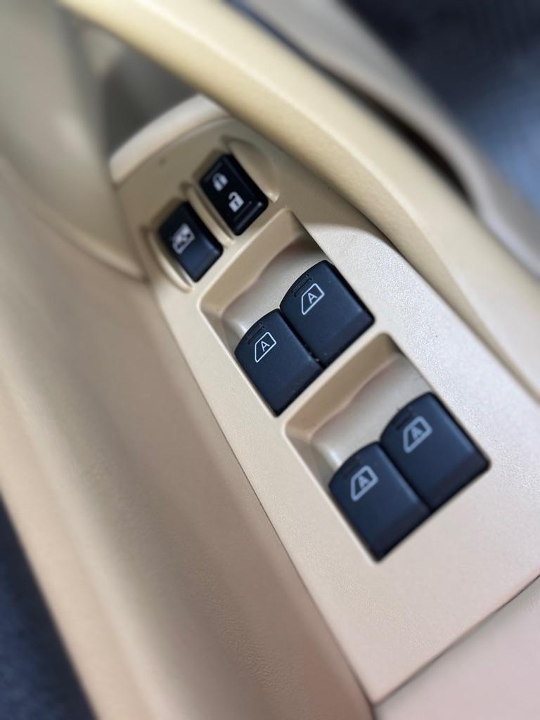 Nissan Maxima S 2011