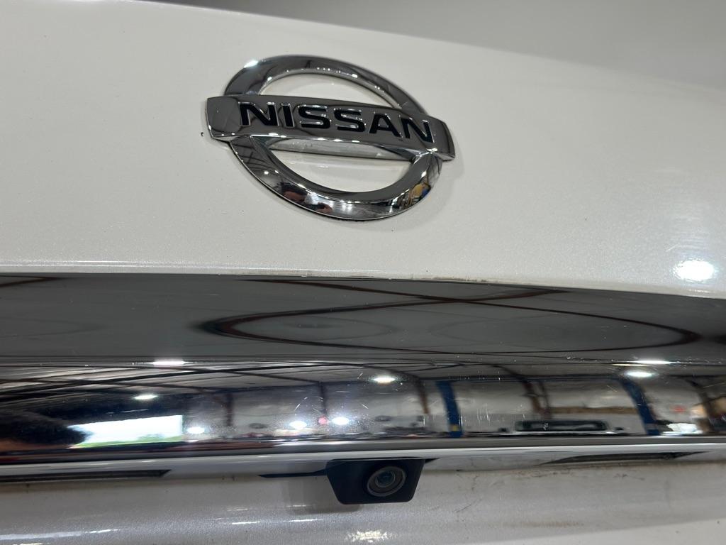 Nissan Maxima S 2011