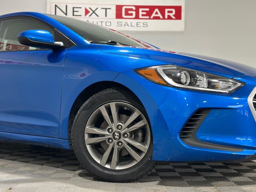 Hyundai Elantra Value Edition 6A 2017
