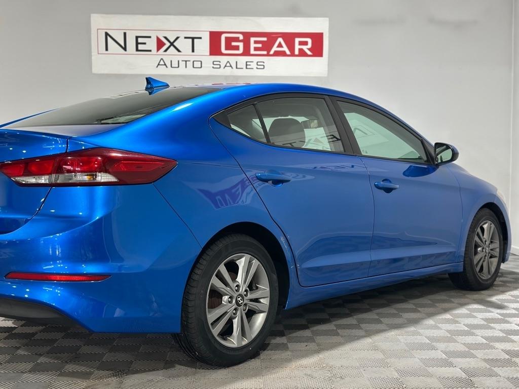 Hyundai Elantra Value Edition 6A 2017