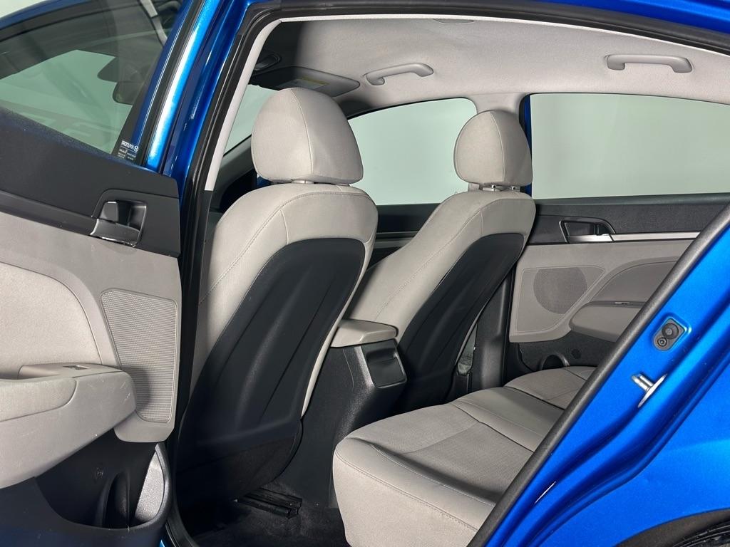 Hyundai Elantra Value Edition 6A 2017