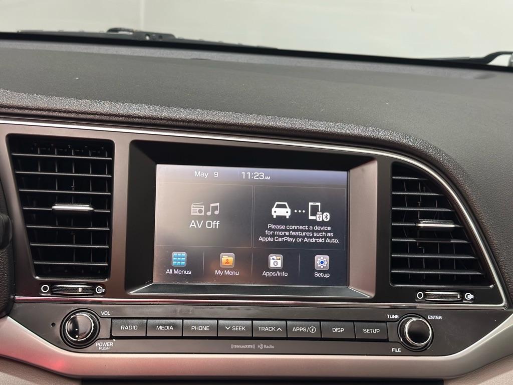 Hyundai Elantra Value Edition 6A 2017