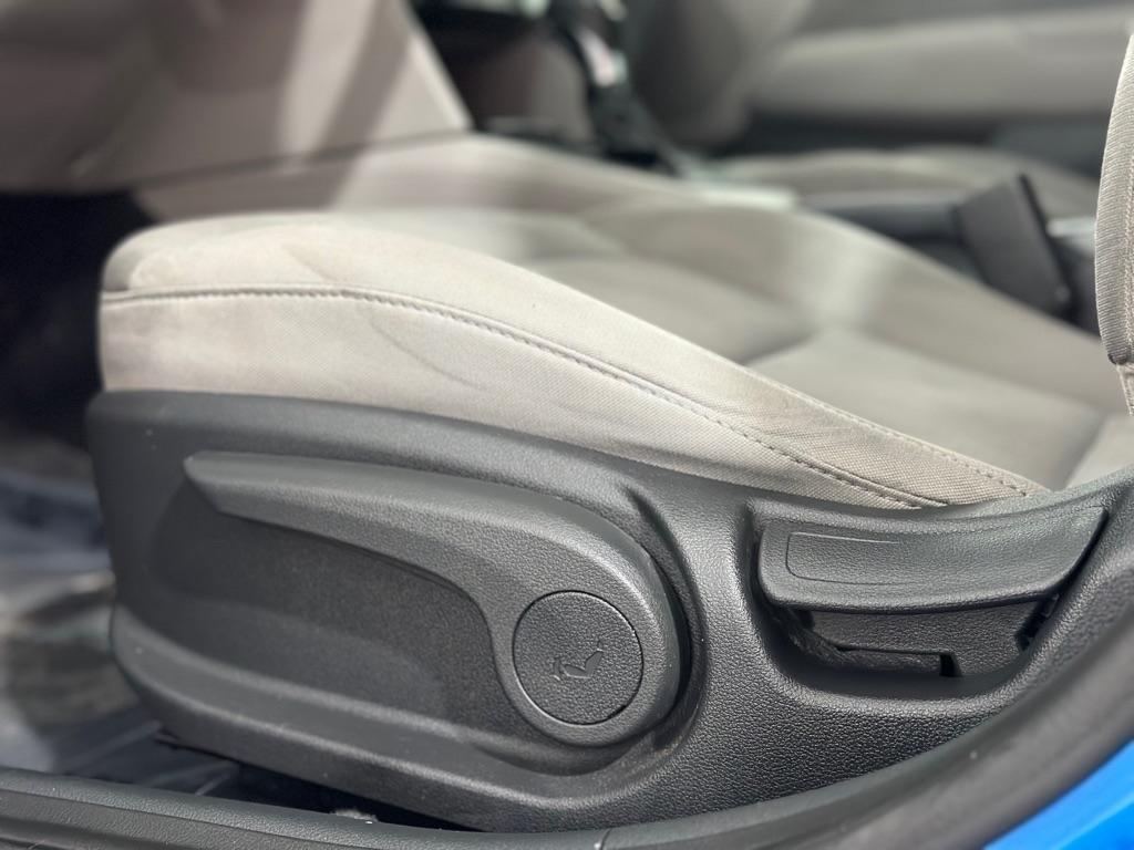 Hyundai Elantra Value Edition 6A 2017