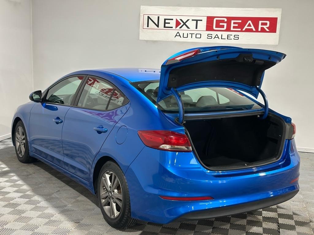 Hyundai Elantra Value Edition 6A 2017