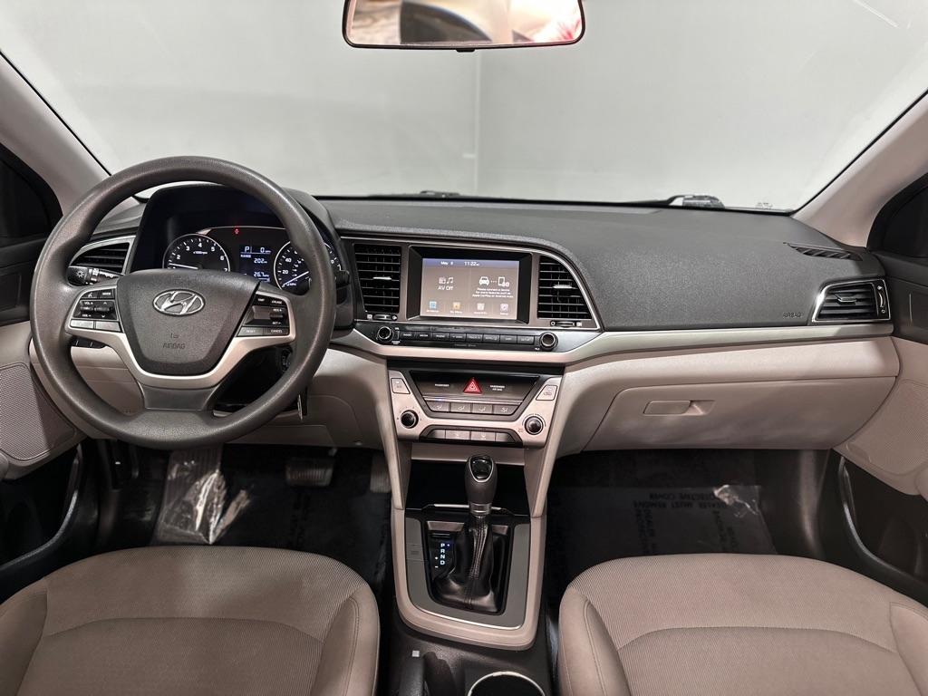Hyundai Elantra Value Edition 6A 2017