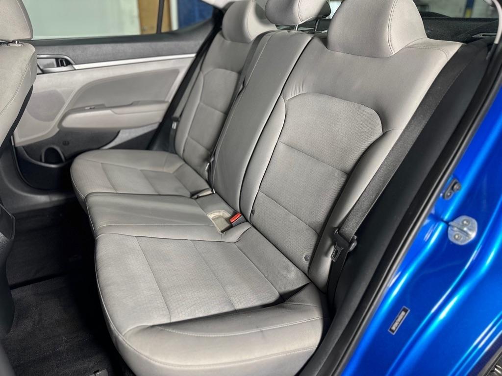 Hyundai Elantra Value Edition 6A 2017