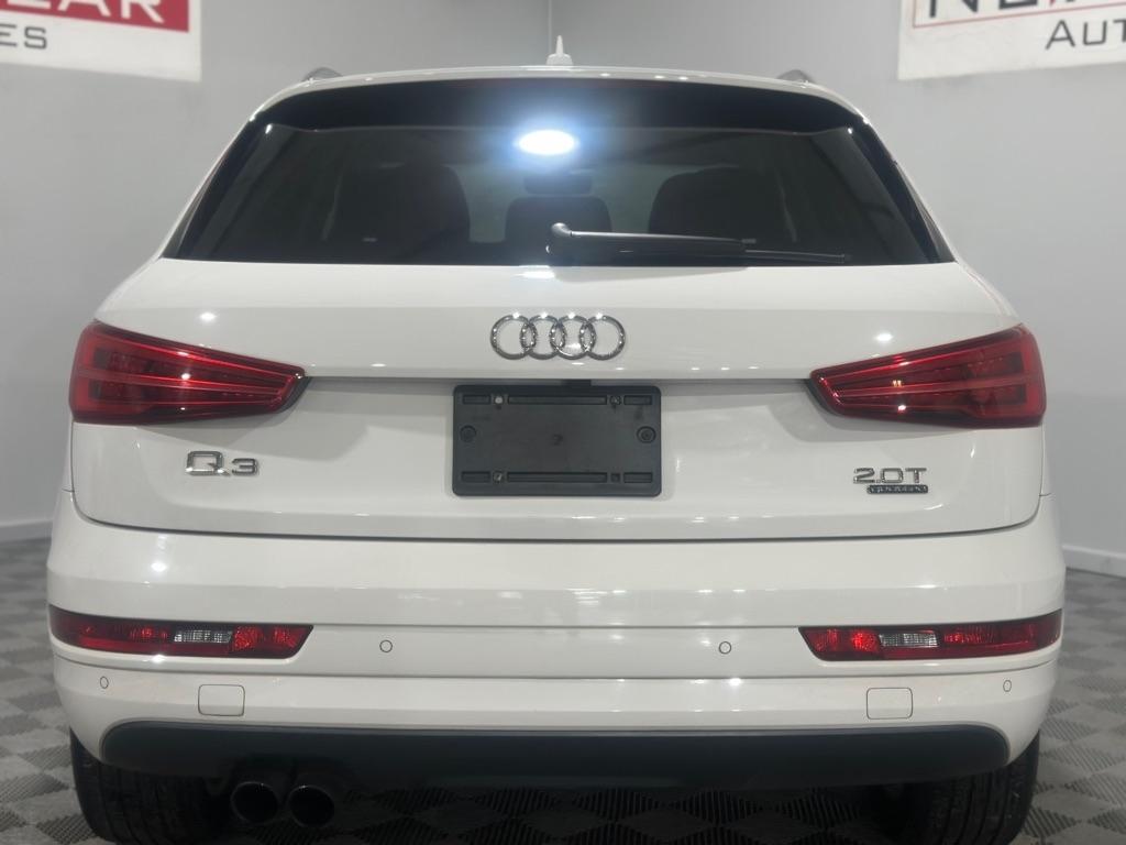 Audi Q3 2.0T quattro Premium Plus 2016