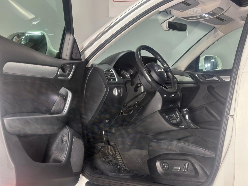 Audi Q3 2.0T quattro Premium Plus 2016