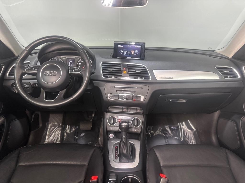 Audi Q3 2.0T quattro Premium Plus 2016