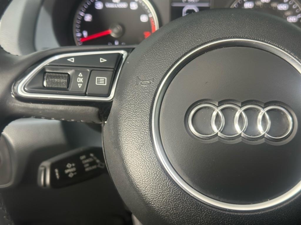 Audi Q3 2.0T quattro Premium Plus 2016
