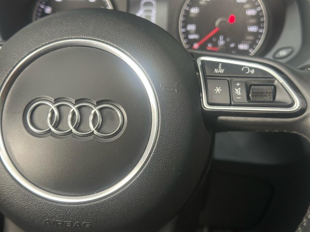 Audi Q3 2.0T quattro Premium Plus 2016