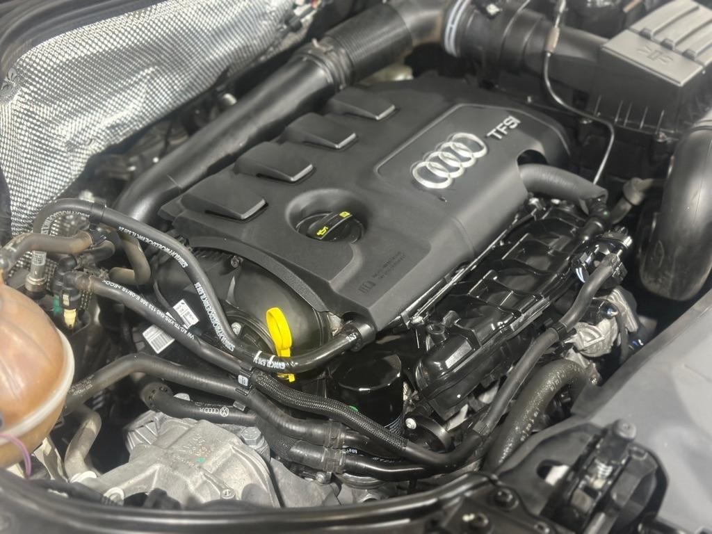 Audi Q3 2.0T quattro Premium Plus 2016