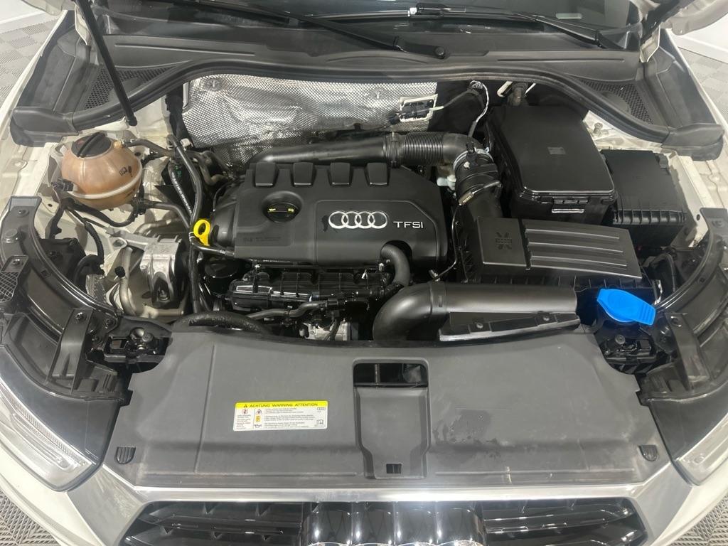 Audi Q3 2.0T quattro Premium Plus 2016