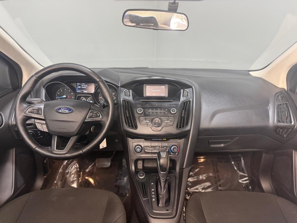 Ford Focus SE Hatch 2015